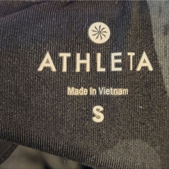 Athleta Women's Dark Camo Leggings Size S - Picture 3 of 6